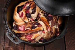 dutch-oven-dessert-300x199